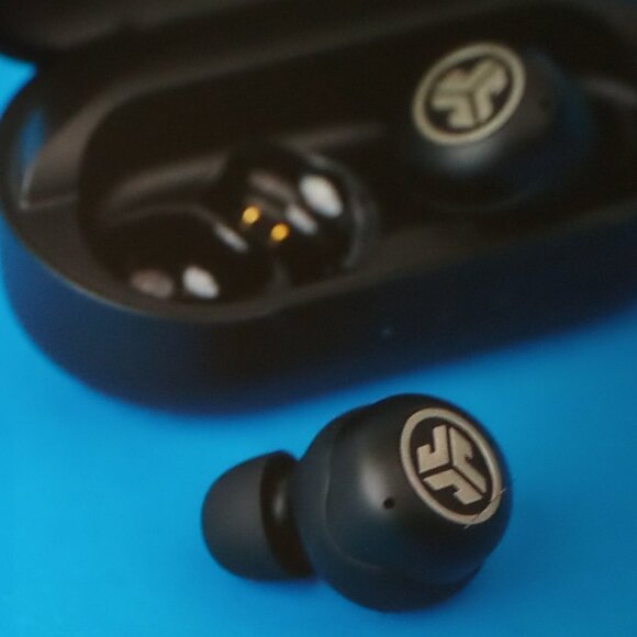 JLAB JBUDS AIR PRO ALL-AROUND TRUE WIRELESS EARBUDS WITH BLUETOOTH MULTIPOINT - Picture 10 of 13